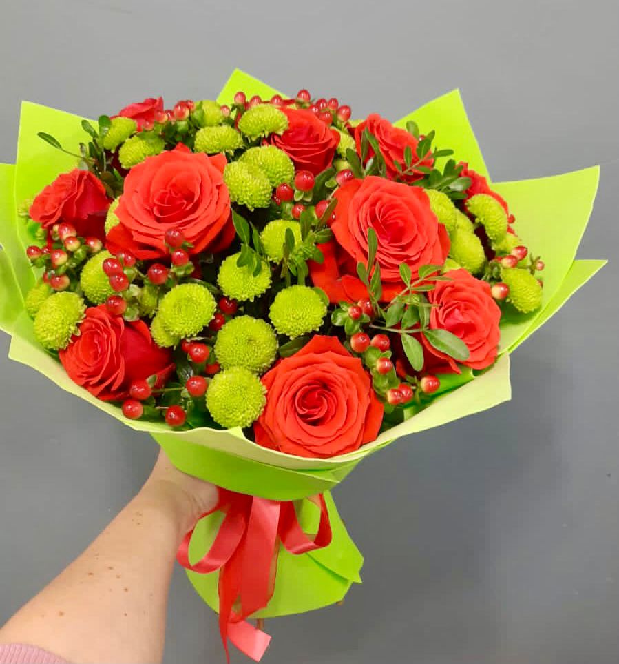 Букет цветов из: Хризантемы и Розы в Навашино