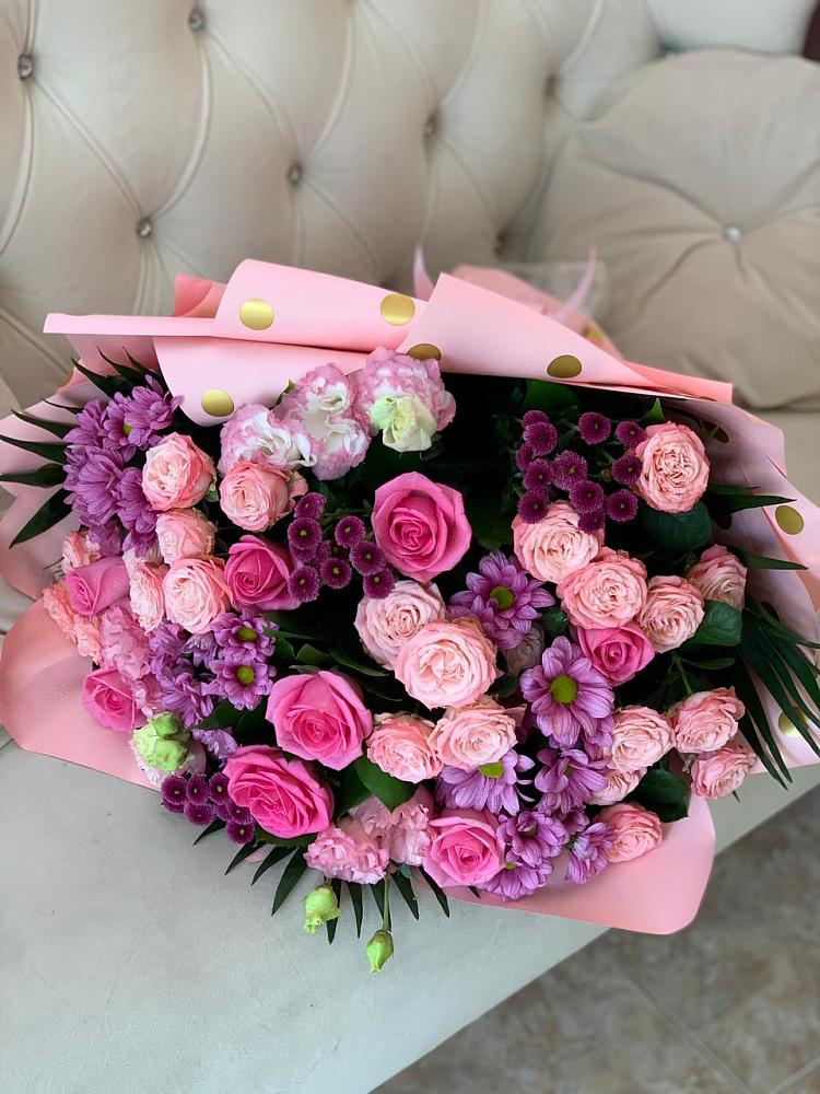 Букет цветов из: Хризантемы, Розы и Лизиантусы в Навашино