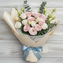 Букет цветов из:  Лизиантусы в Навашино