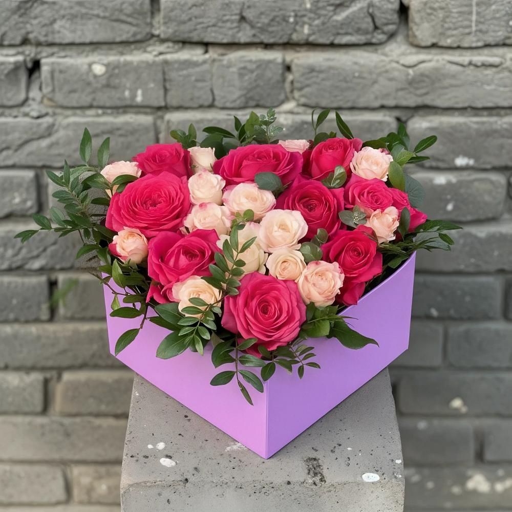 Цветочная композиция из Розы в коробке в Навашино